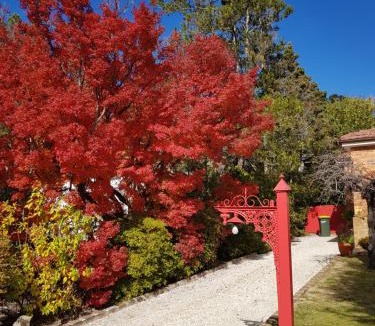 Katoomba House | Winston Cottage at Three Sisters