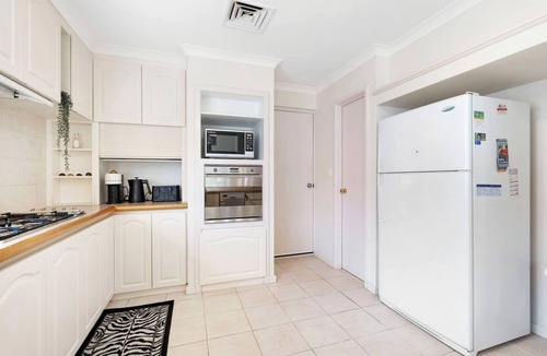 Winthrop House | Winthrop Mansion - 5 Bed, 3 Bath, Pool Table, BBQ