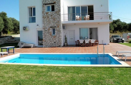 Galatas Villa | Wonderful Chaina Villa | Villa Chiaotzu | 3 Bedrooms | Spacious