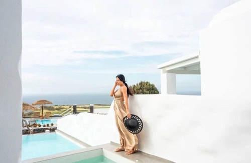 Tholos Villa | Wonderful Oia Sunset & Sea view Villa | Private Heated Spa Jacuzzi