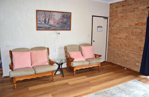 South West Rocks Apartment | Woody Wonder Unit 2 - Bring your own linen.