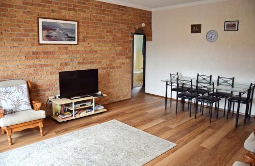 South West Rocks Apartment | Woody Wonder Unit 2 - Bring your own linen.