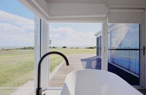 Waterhouse House | Wrights Bay House★Sea View★Private Beach★Robe