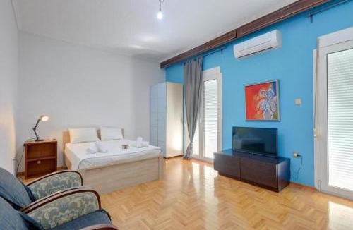 Charilaou Apartment | Xarilaou's Two-Bedroom Treasure in Thessaloniki