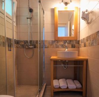 Sinarades Apartment | Yaliskari Beach