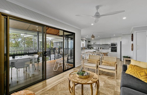 Point Lookout House | “Yarabin” is a completely renovated, spacious family home