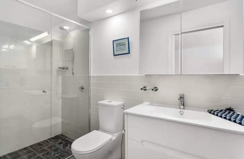 North Hobart Apartment | Yardley on Argyle A Peaceful Hobart Studio