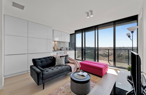 South Yarra Apartment | Yarra House 2Br apartment with stunning views