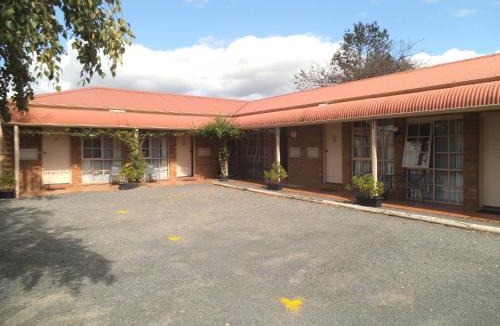 Yarragon Hotel | Yarragon Motel