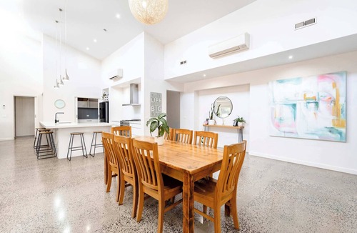 Ocean Grove House | Yellow Gums by the Beach- Ocean Grove
