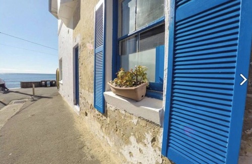 Manly Apartment | Your best choice of direct Beach front accommodation in Manly 3