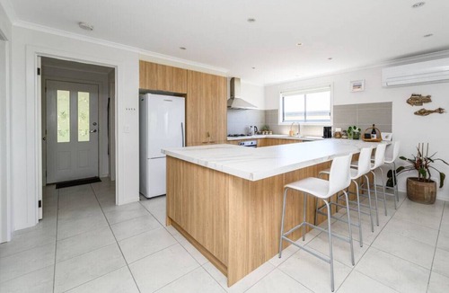 Kilcunda House | Your Ocean Oasis · Ocean & Country Views, Spa, Pet Friendly Fireplace 10 minutes to Phillip Island