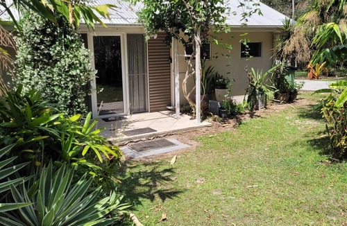 Cooroibah House | Your own stretch of wilderness river only 15 mins from Hastings St, incl kayaks
