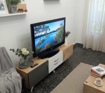 Piraeus Apartment | Your Piraeus Escape Cozy One-Bedroom Apartment