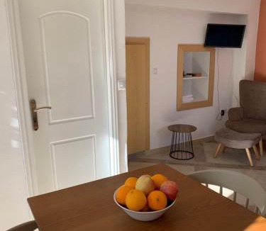 Leonidio Apartment | Zacharos Elegant Studio