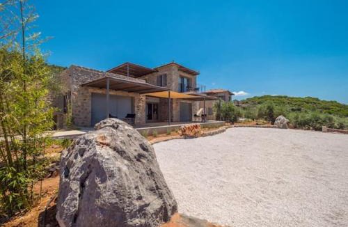 West Mani Apartment | Zen Rocks Resort