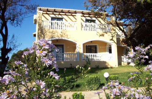 Afionas House | ZEUS THRONE RESORT ..