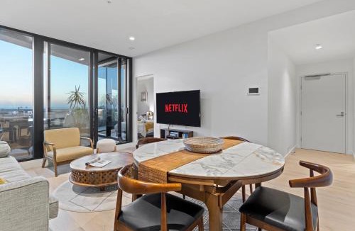 South Melbourne Apartment | Zi apartments - with Balcony, Bayview, Sauna and Pool