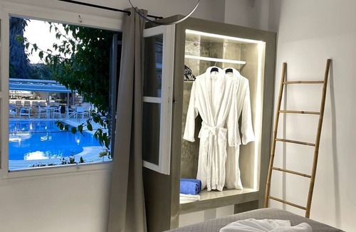 Naousa House | Zoumis Residence
