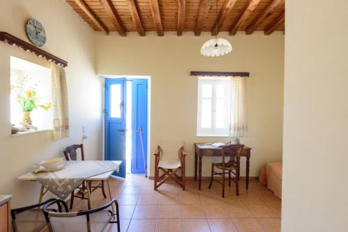 Ανώι - The Upper Storey in Kimolos