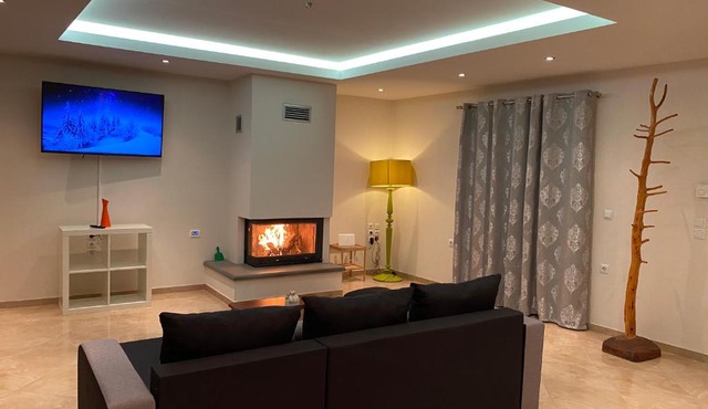 Αρτέμιδα plus Karpenisi Apartment in Karpenisi