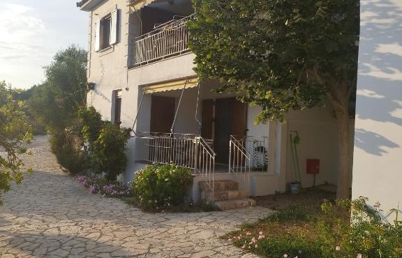 ΣΠΙΤΙ ΣΕ ΣΥΓΚΡΟΤΗΜΑ ΜΕ ΠΙΣΙΝΑ Mary's house in Gialova