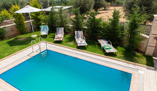 3-level Villa in close driving distance to beach in Rethymno