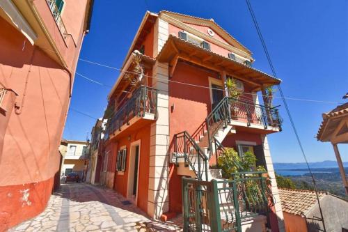 3BR Traditional House with Amazing View in Chlomós