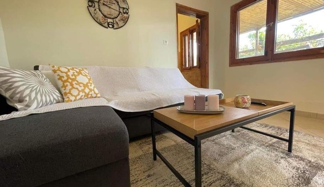 A Home away from Home in Psakoudia