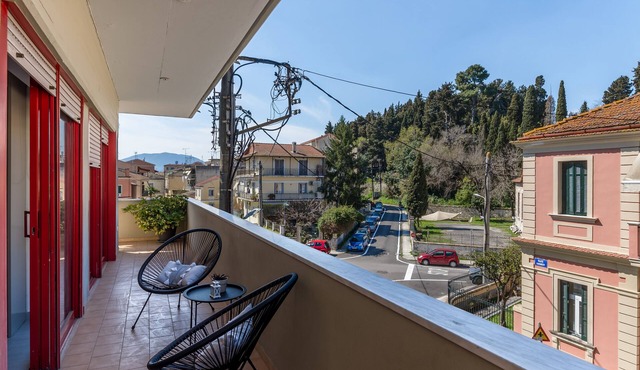 A Luxury Retreat in Corfu Town by Konnect, Two-Bedroom Apartment in Corfu