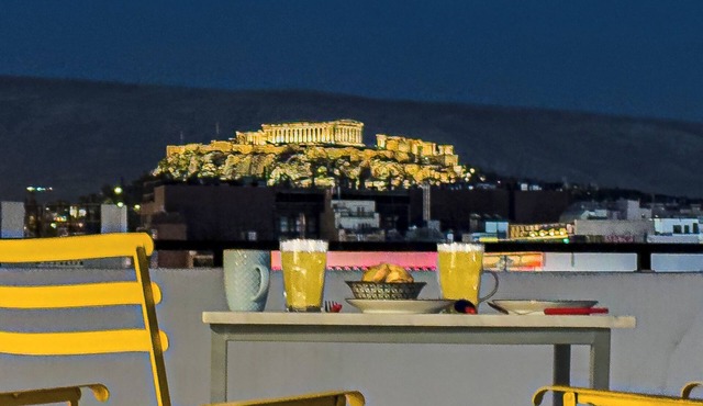 Acropolis Magical View Suite, Metro Kerameikos in Athens