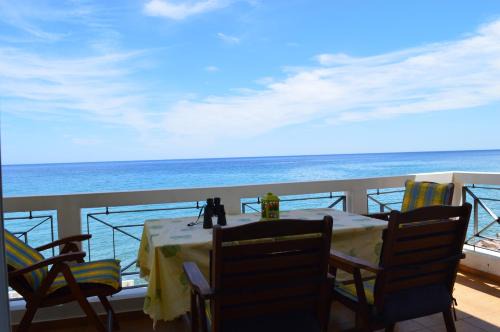 Aegean View in Platána
