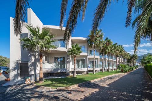 Aeolos Beach Resort in Malia