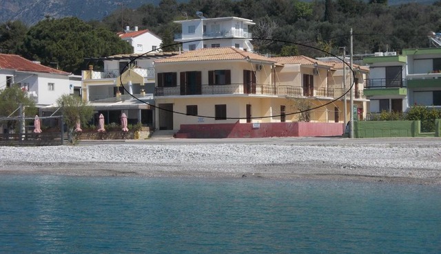 Akrogiali Beach Apartments in Akrogiali