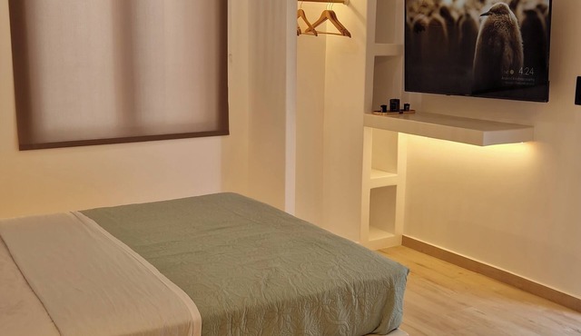 Alya Paros – Calm Cycladic Aesthetic