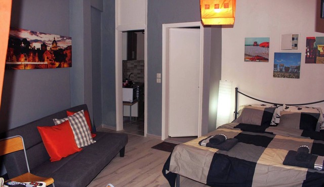 Amazing Studio Next 2 Center only 10 minutes in Thessaloniki city