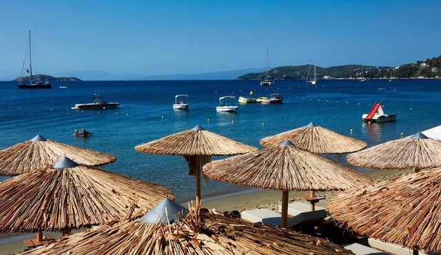 Ammos luxury apartments in Skiathos