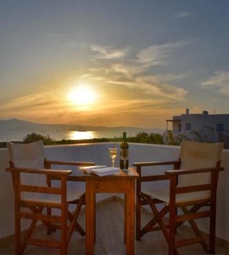 Amodari studios on the beach