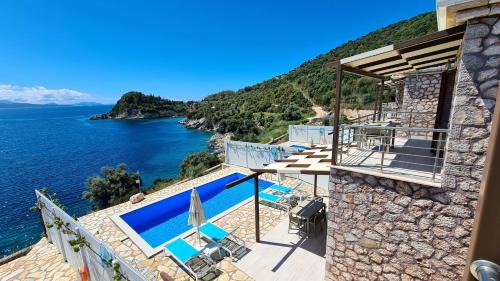 Amousso Beach Villas in Marantochori