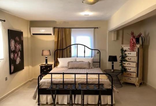 Anassa's Apartment - Άνασσα Διαμέρισμα in Áyios Adhrianós