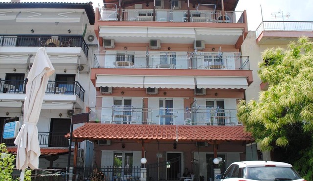 Anna Rooms in Neos Marmaras