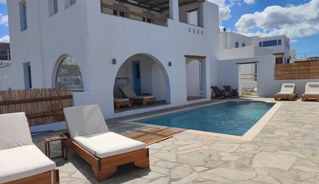 Apartment 'Daphne's Place' with Sea View, Wi-Fi and Air Conditioning