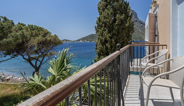 Apartment 'Kalydna Sea Side View' with Shared Garden, Wi-Fi and Air Conditioning