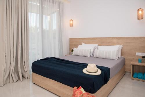 Aphrodite Studios & Suites - 140m from the beach, by ZanteWize in Alykes