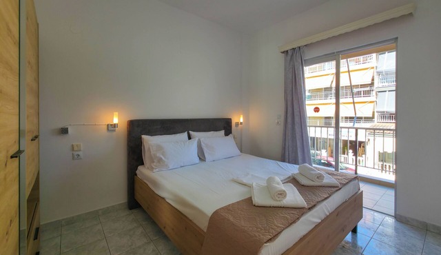 ARETI Deluxe Two - Bedroom Suite n. 101 By SDR in Olimpiaki Akti