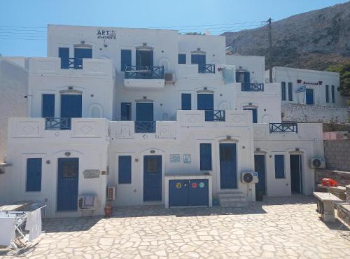 ART STUDIO APARTMENTS in Órmos Aiyialís