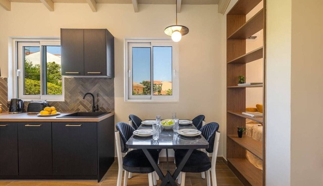 Art Suites Argostoli - Stylish Central Apartment with Balcony in Argostoli