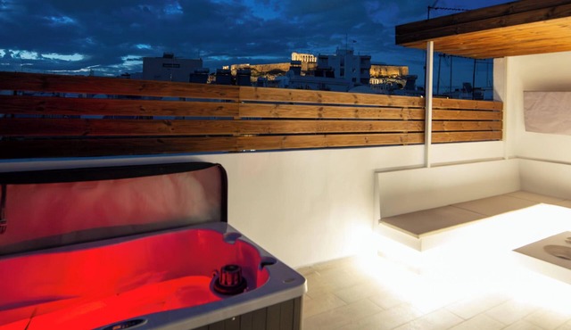 Athens - Acropolis Top Floor Mini Studio - Cityscape View & Hot tub in Athina