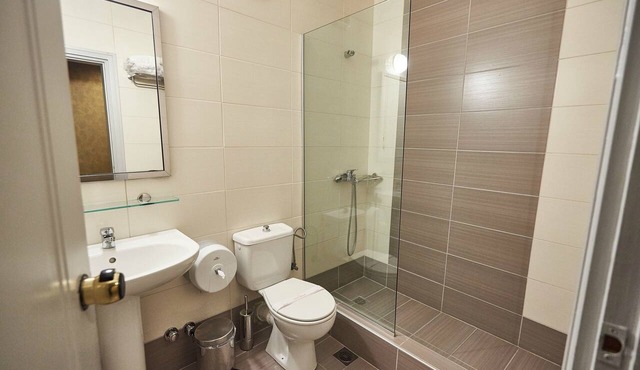 Atlantic Hotel in Kallithea