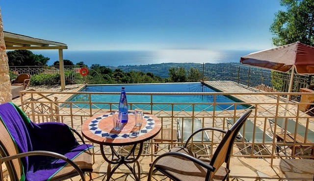 Attractive Stone Villa, A/C, Private Infinity Pool, Idyllic Setting Above Skala - Amazing Sea Views! in Skala